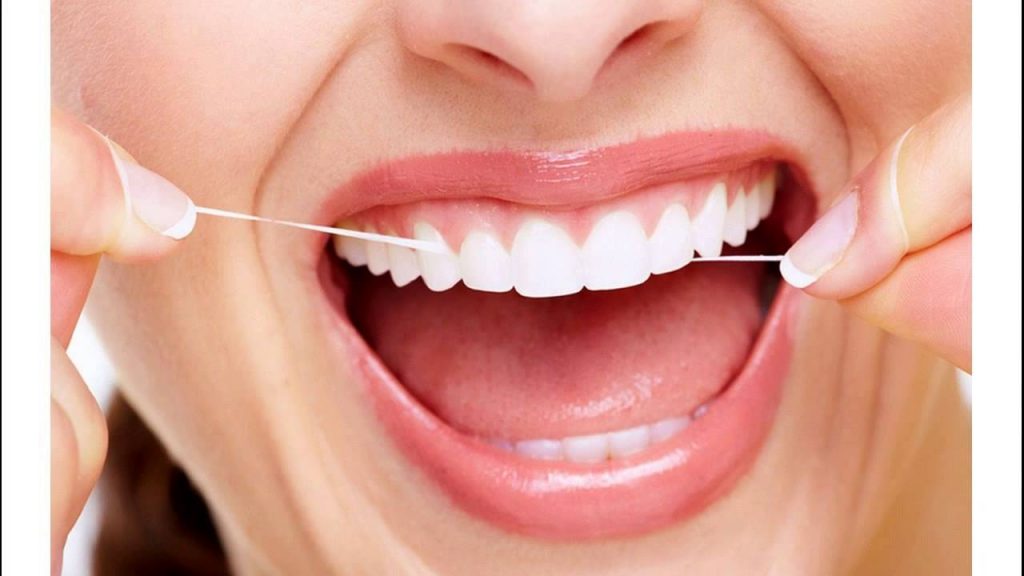 انتخاب نخ دندان متناسب با لثه